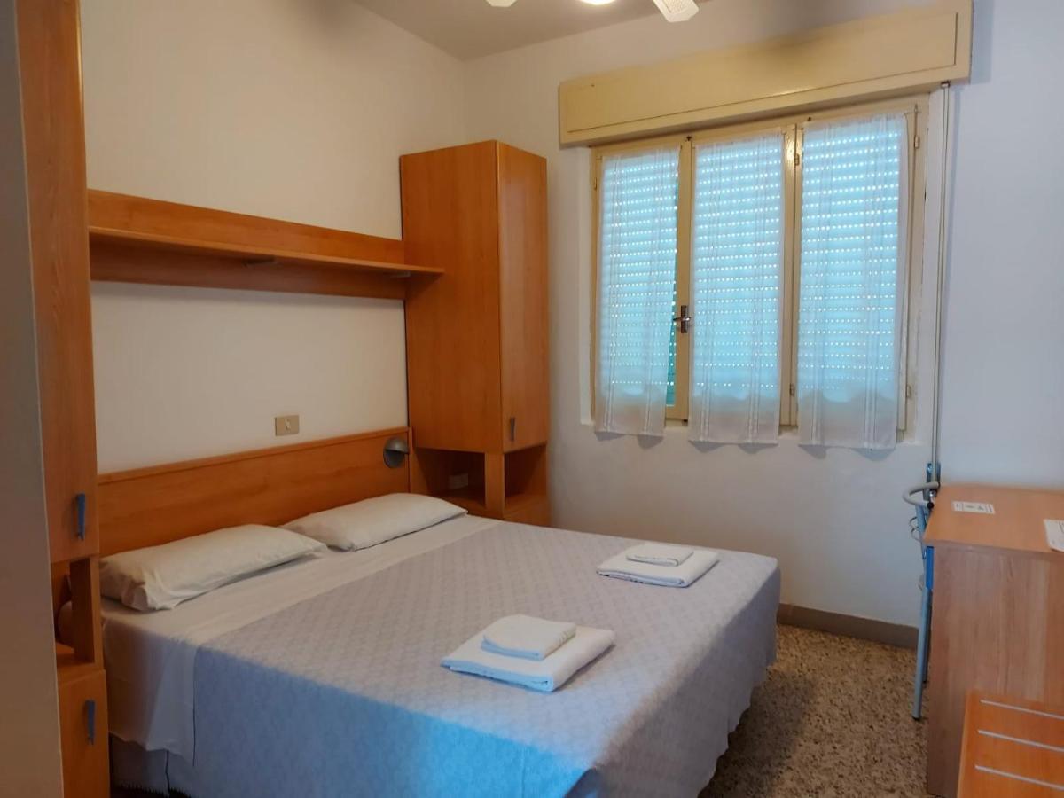 Albergo Alla Nave Lignano Sabbiadoro Bagian luar foto
