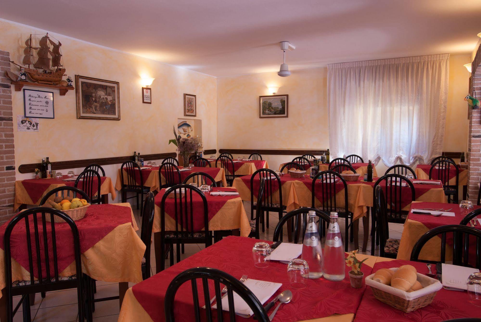 Albergo Alla Nave Lignano Sabbiadoro Bagian luar foto