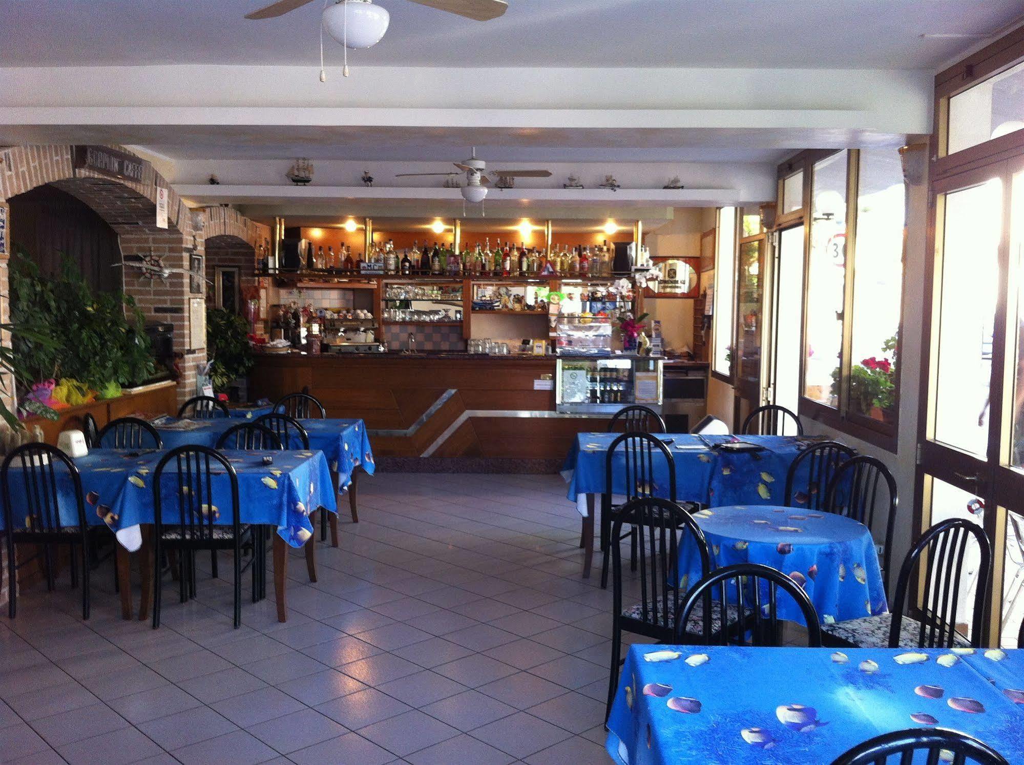 Albergo Alla Nave Lignano Sabbiadoro Bagian luar foto